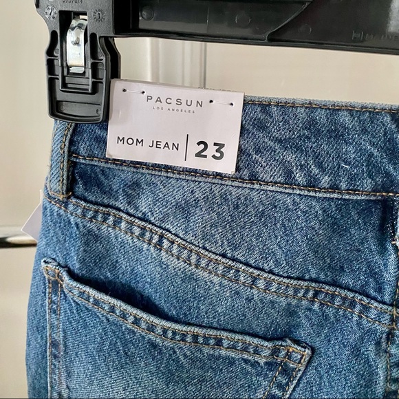 New PacSun Mom Style Jeans - Picture 5 of 11